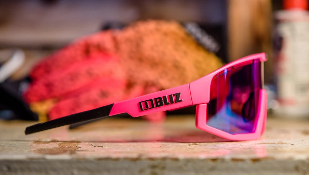 BLIZ Fusion Güneş Gözlüğü Nano Optics Nordic Light Matt Black Frame Begonia With Blue Multi Lens ZB70050633