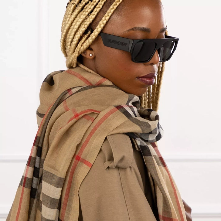 Burberry Micah 0BE4397U Солнцезащитные очки 30018758 Черные Темно-Серые