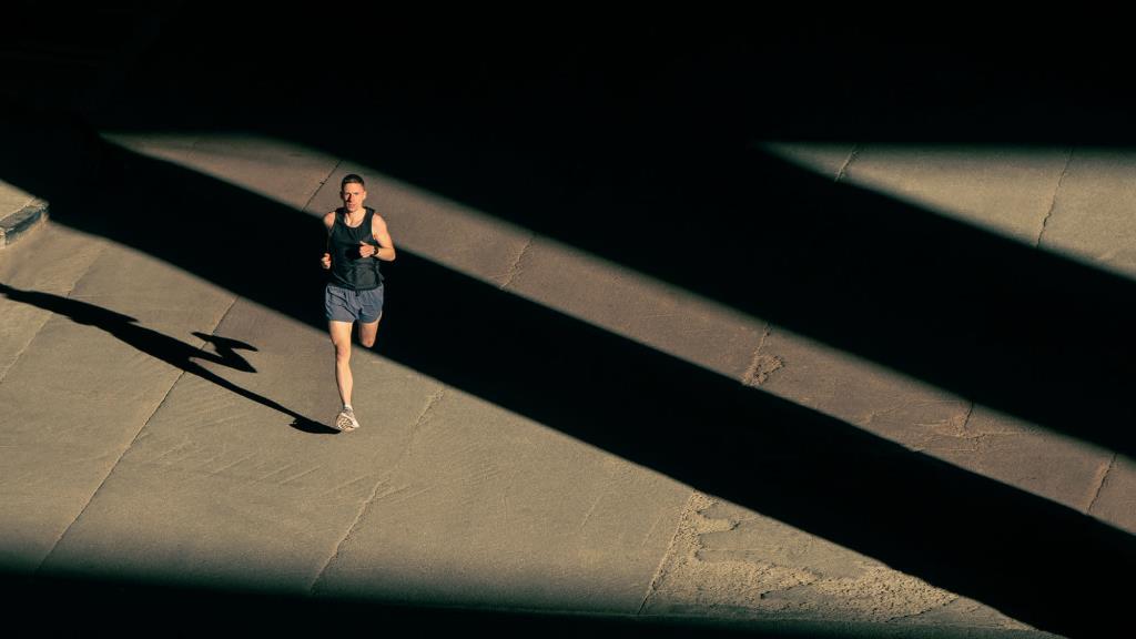 Garmin Forerunner 970 Premium GPS Kol Saati Mor 010-02969-12