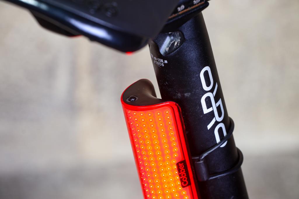 Knog Big Cobber USB аккумуляторный задний фонарь для велосипеда 270 люмен STP-219