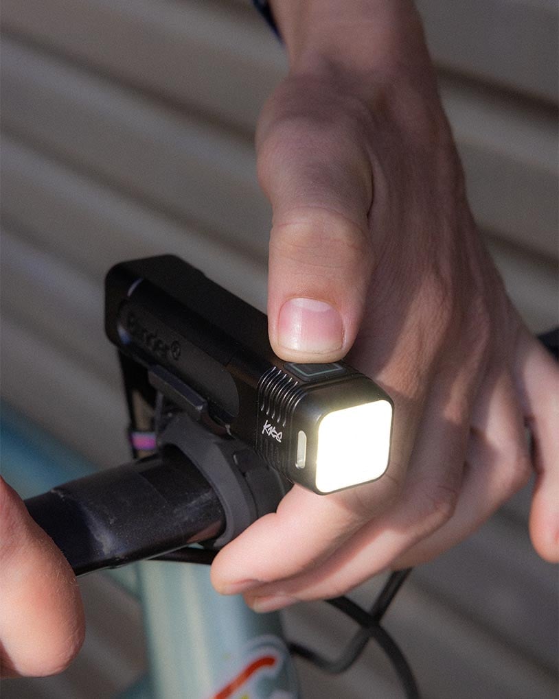 Knog Blinder 1000 Usb Şarjlı Ön Far Aydınlatma 13458 FAR-243