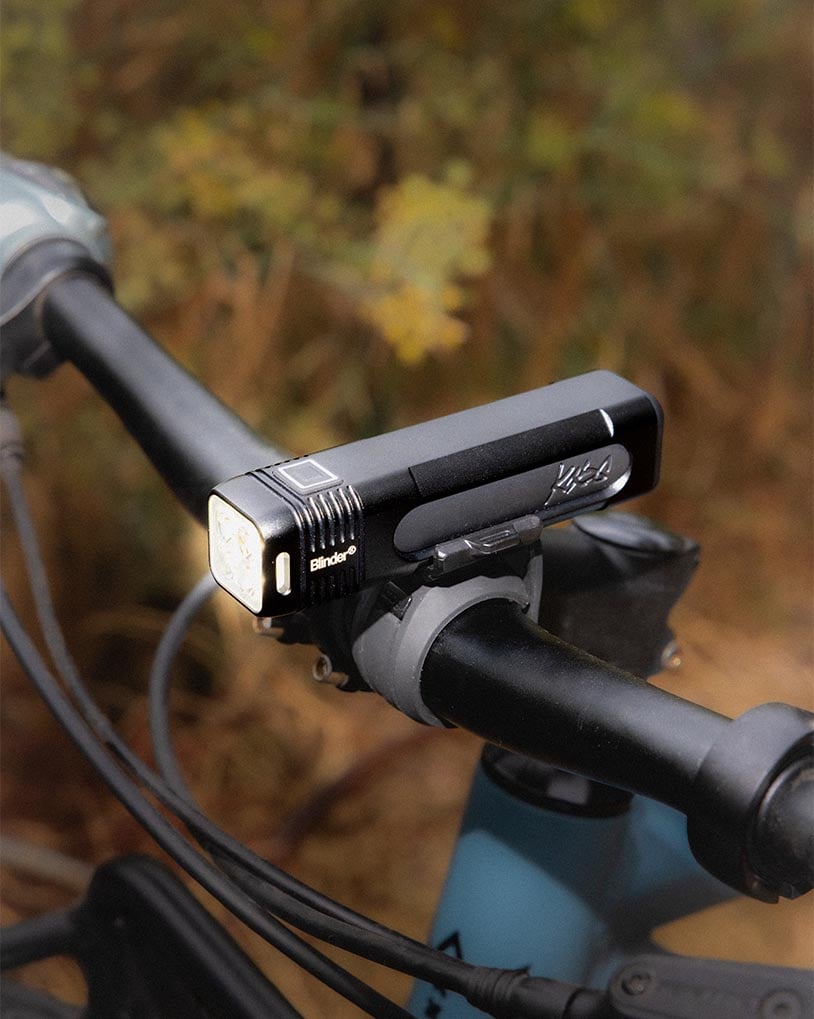 Knog Blinder 700 Usb Şarjlı Ön Far Aydınlatma 13464 FAR-242