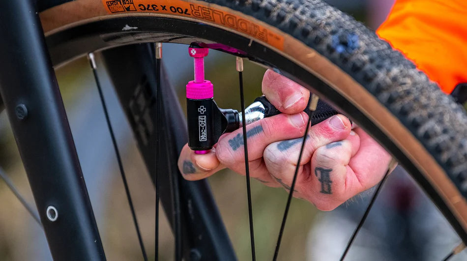 Muc-Off Compressed air cartridge CO2 Tube 16gr(20120)