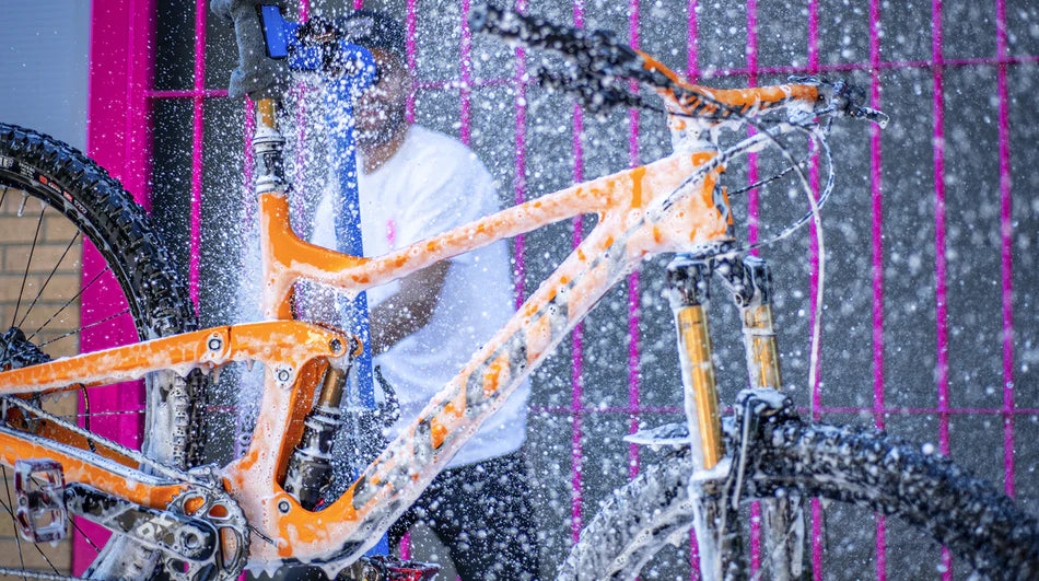 Muc-Off Pressure Washer Yıkama Makinesi ve Yıkama Seti
