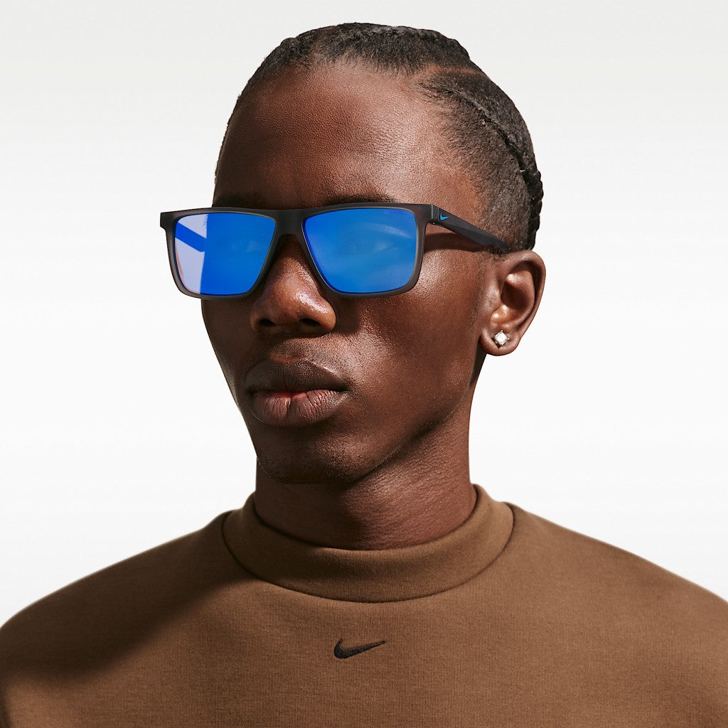 Nike Blaze P Polarize Güneş Gözlüğü IQ7183X-084 Polar Blue Matte Smoke Grey