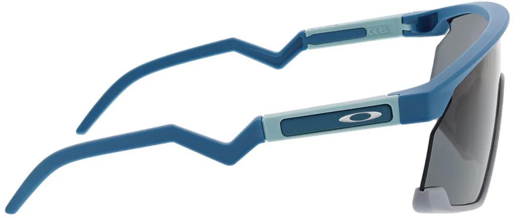Солнцезащитные очки Oakley BXTR 928009 Матовый бальзам Призма Серые