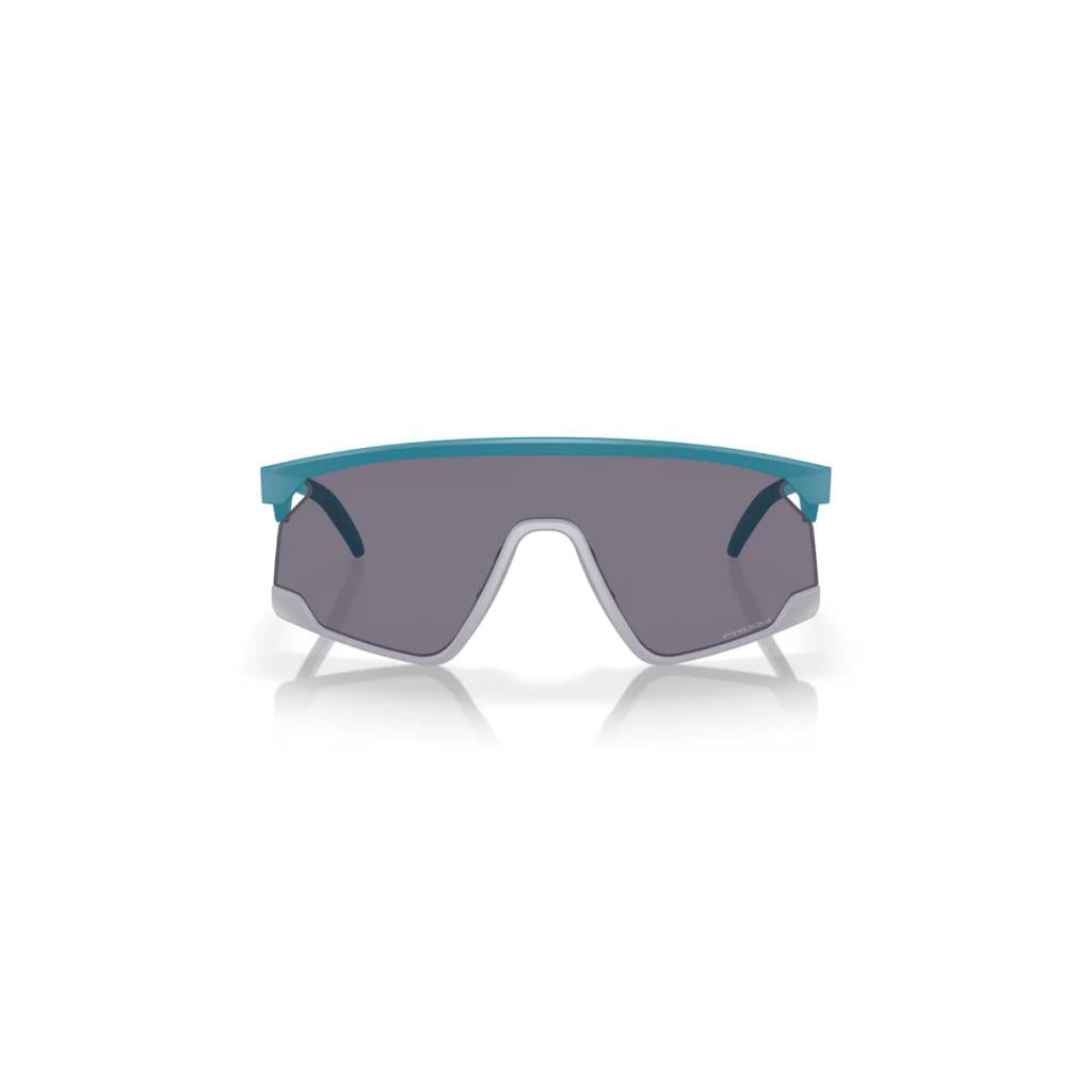 Солнцезащитные очки Oakley BXTR 928009 Матовый бальзам Призма Серые