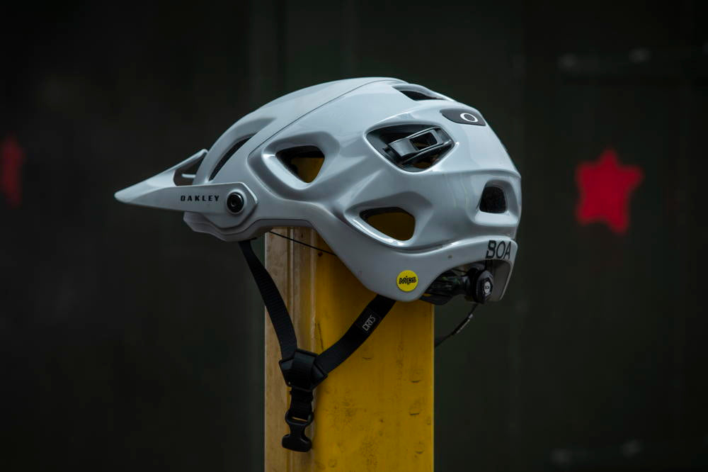 Oakley DRT5 Maven Mips Boa İonic+ Bisiklet Kaskı FOS901303 28N Satin Med Grey Medium 55-59cm