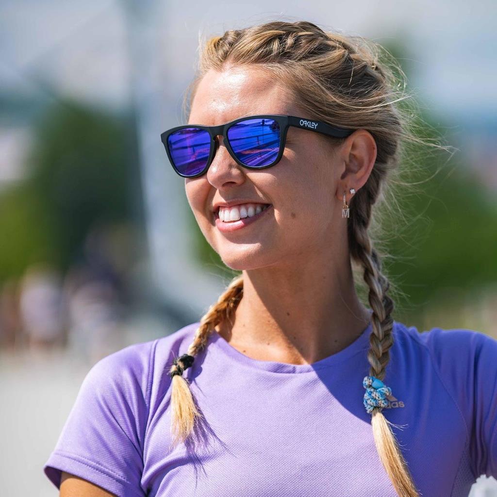 Oakley FrogSkins Sunglasses Matte Black Prizm Violet