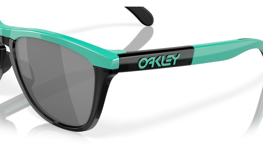 Солнцезащитные очки Oakley FrogSkins Range 928410 Celeste Prizm Черные
