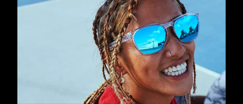 Солнцезащитные очки Oakley ManorBurn Полированные прозрачные с сапфировым стеклом Prizm 947906