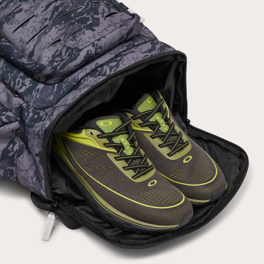 Oakley Ruck Pack Backpack FOS900293 9ZP Tiger Mountain Camo GR