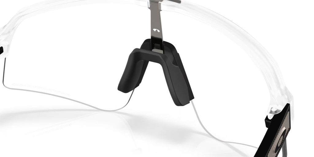 Oakley Sutro Lite Sweep Photochromic Güneş Gözlüğü 946539 Matte Clear Photochromic