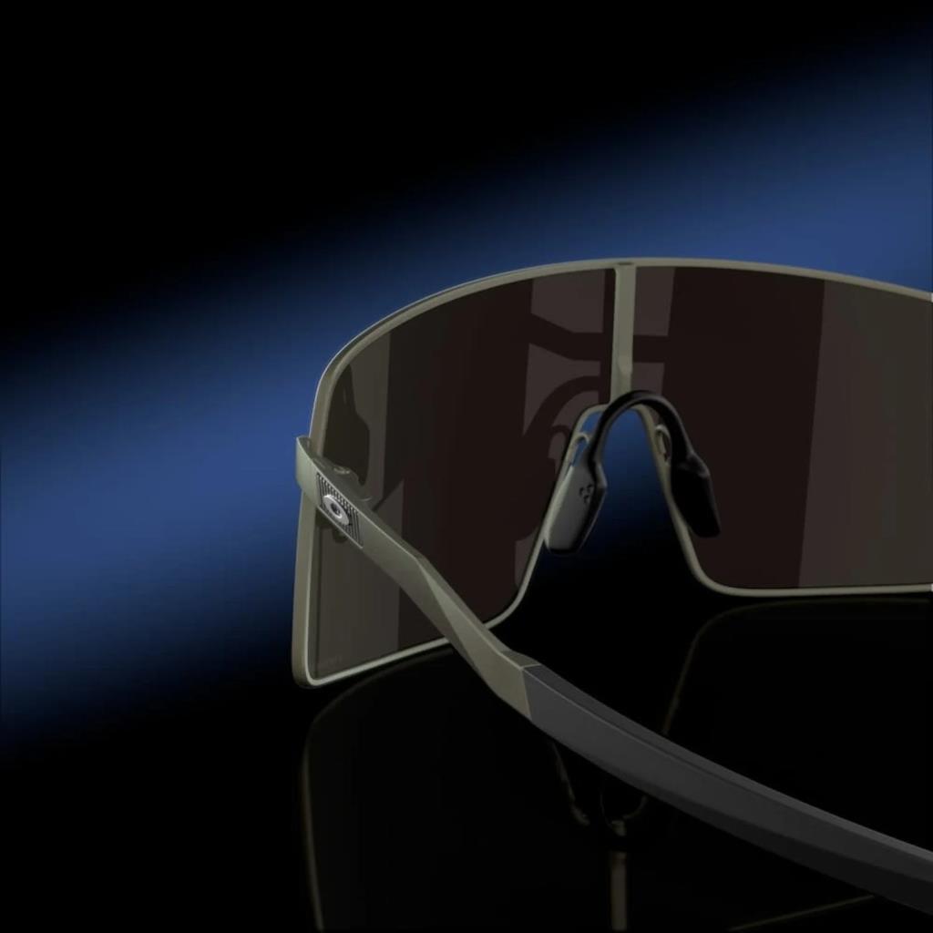 Велосипедные солнцезащитные очки Oakley Sutro TI с атласным свинцом Prizm с сапфировым стеклом