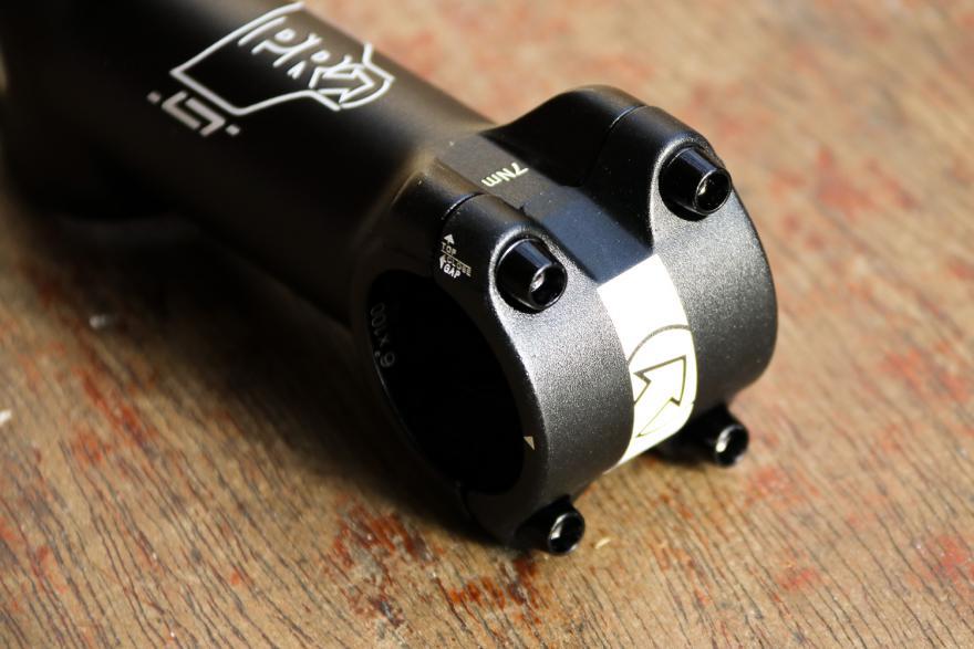 Pro LT Road/Mountain 25.4mm Stem 120mm 6 Degree