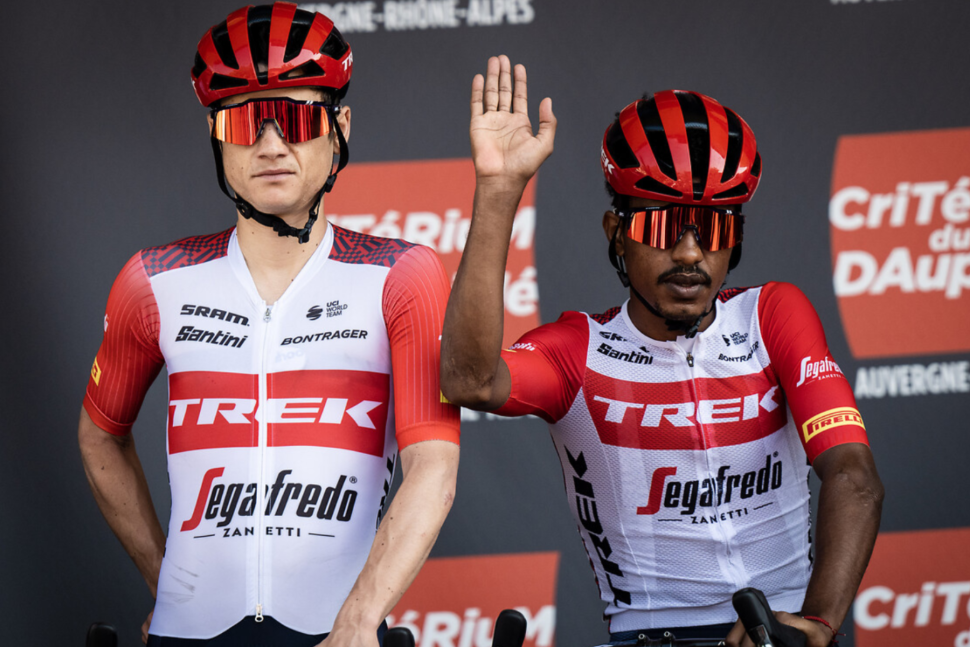 Santini Trek Segafredo Erkek Takım Forması RE94075C23TS
