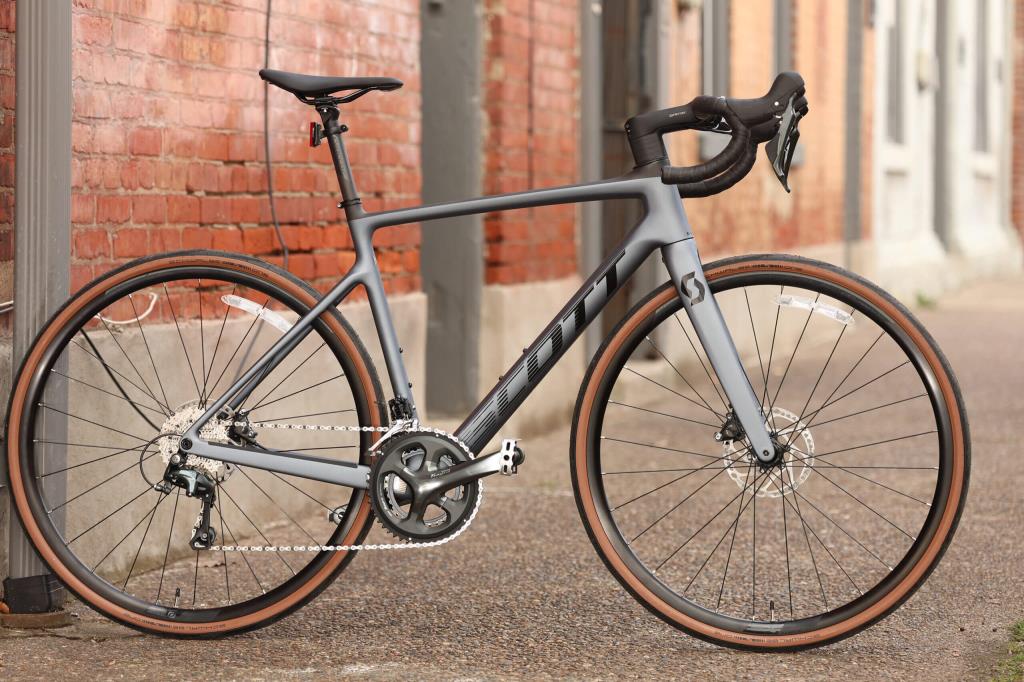 Scott Addict 40 Carbon Road Bike 2024 290370