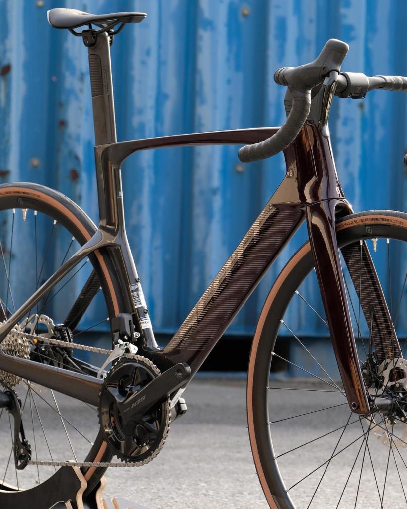 Шоссейный велосипед Scott Foil RC 30 2023 модельный карбоновый