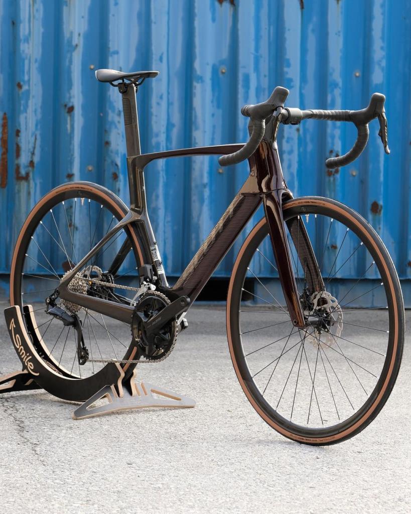 Шоссейный велосипед Scott Foil RC 30 2023 модельный карбоновый