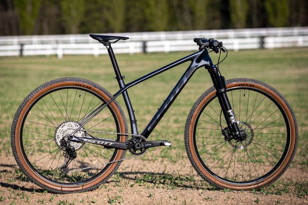 Scott Scale 925 Carbon Mountain Bike 2022 Model