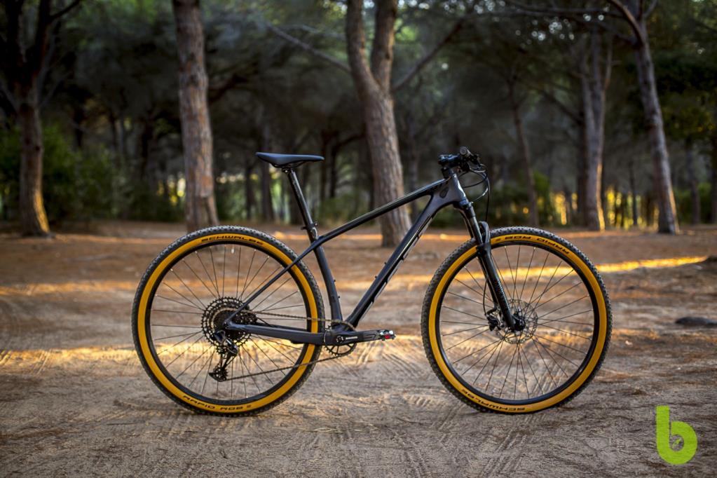 Горный велосипед Scott Scale 940 Carbon, 29 колес, модель 2022 г.