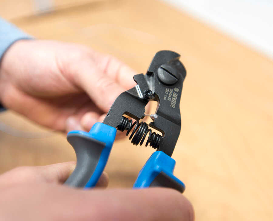 Кусачки для резки кабеля и проволоки Unior 584/4BI 628147