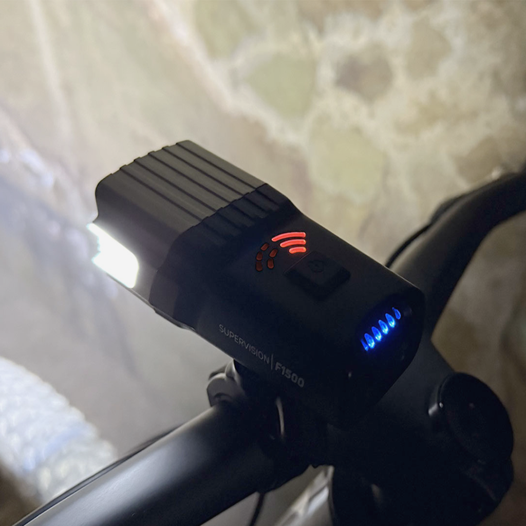 Zefal Supervision F1500 USB перезаряжаемый передний фонарь 1500 люмен