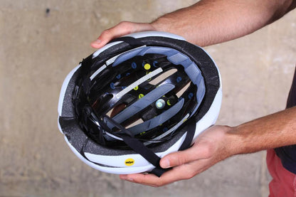 Giro Cinder Mips шоссейный велосипедный шлем матовый белый средний 55-59см 