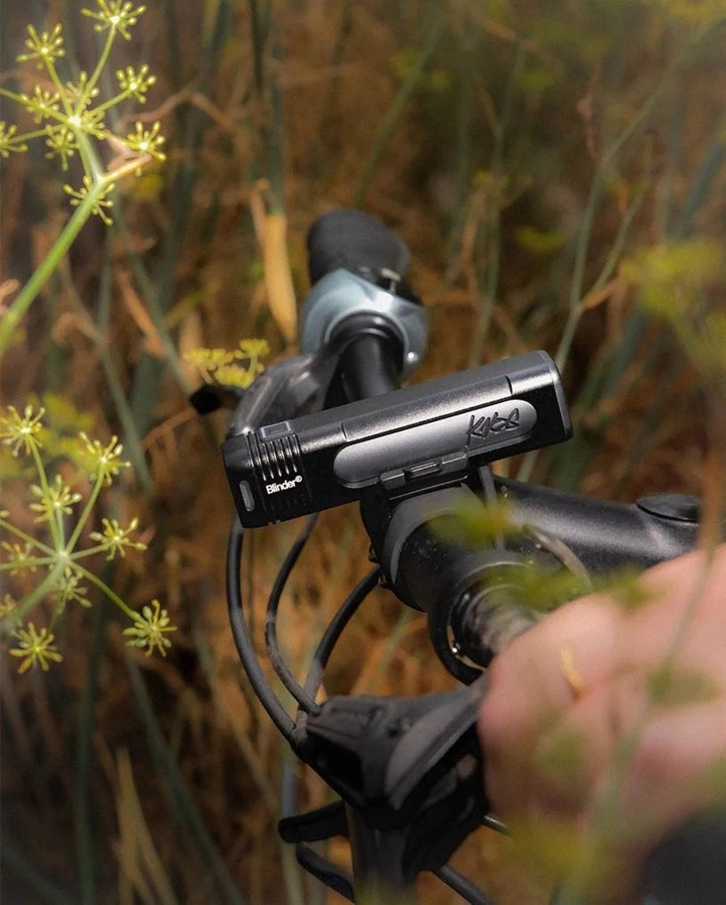 Knog Blinder 700 & Square Usb Şarjlı Ön Arka Aydınlatma Seti FST-416