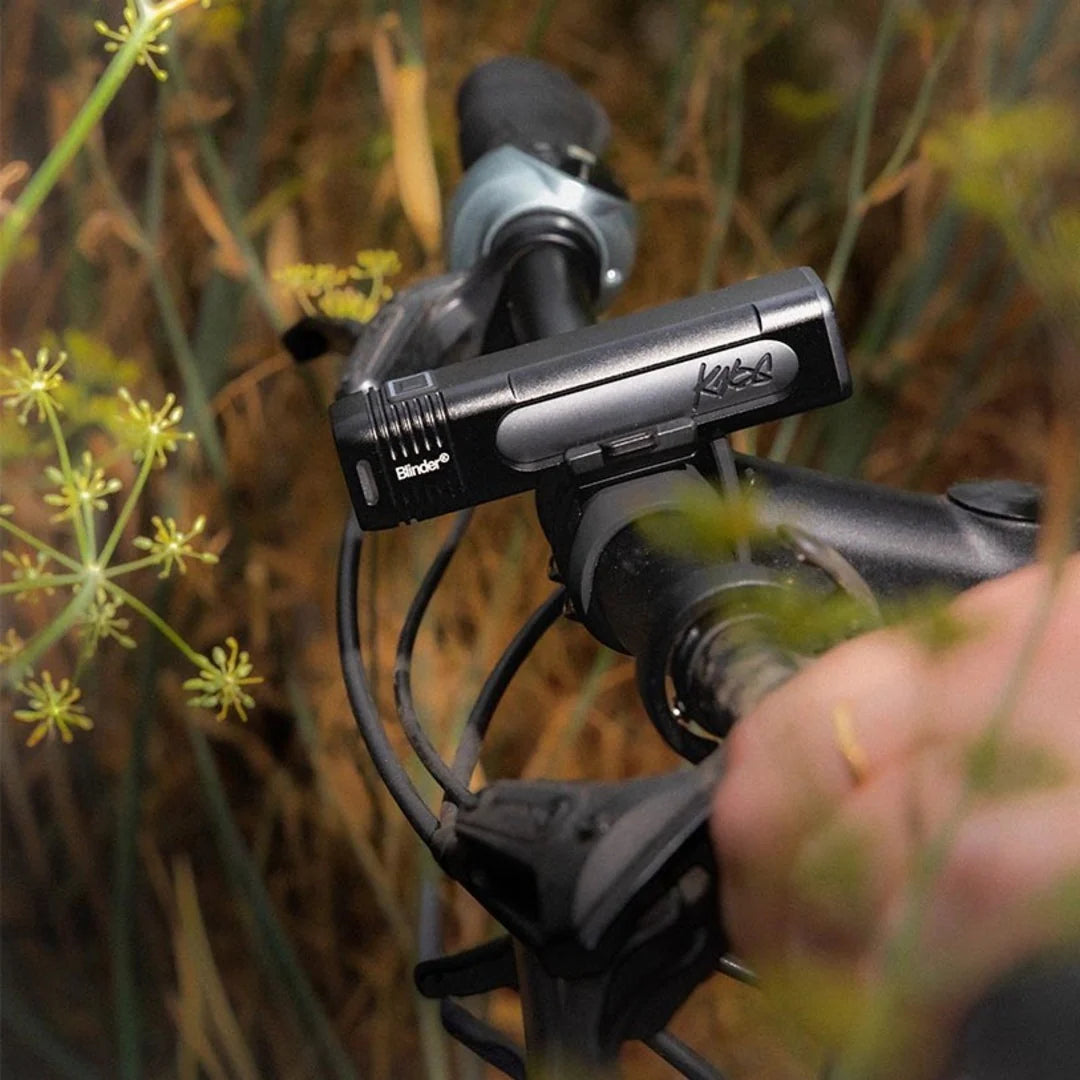 Knog Blinder 700 & Square Usb Şarjlı Ön Arka Aydınlatma Seti FST-416