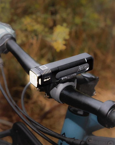 Knog Blinder 700 & Square Usb Şarjlı Ön Arka Aydınlatma Seti FST-416