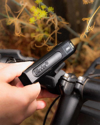 Knog Blinder 700 & Square Usb Şarjlı Ön Arka Aydınlatma Seti FST-416