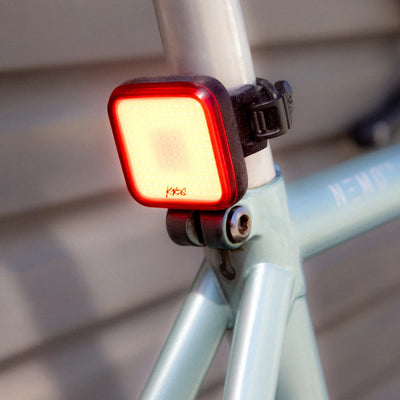 Knog Blinder 700 & Square Usb Şarjlı Ön Arka Aydınlatma Seti FST-416