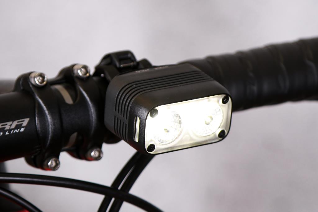 Knog Blinder Road 600 Usb Şarjlı Bisiklet Ön Aydınlatması FAR-228