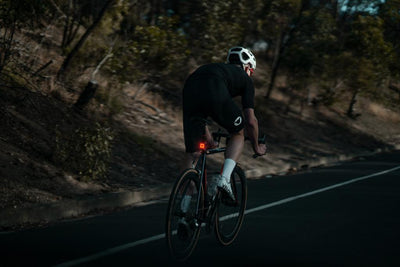 Knog Blinder Square Usb Şarjlı Bisiklet Arka Aydınlatması STP-222