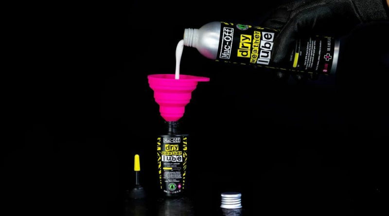 Muc-Off Mini Folding Oil Funnel 