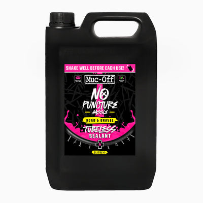 Жидкость для бескамерных дорожных и гравийных шин Muc-Off No Puncture Hassle, 5 л. 