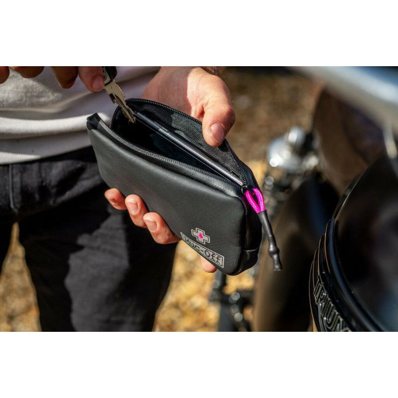 Muc-Off Rainproof Essentials Case Su Geçirmez Çanta