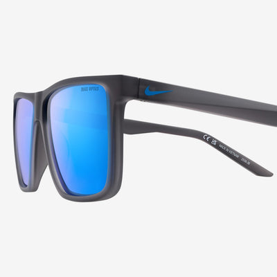 Nike Blaze P Polarize Güneş Gözlüğü IQ7183X-084 Polar Blue Matte Smoke Grey