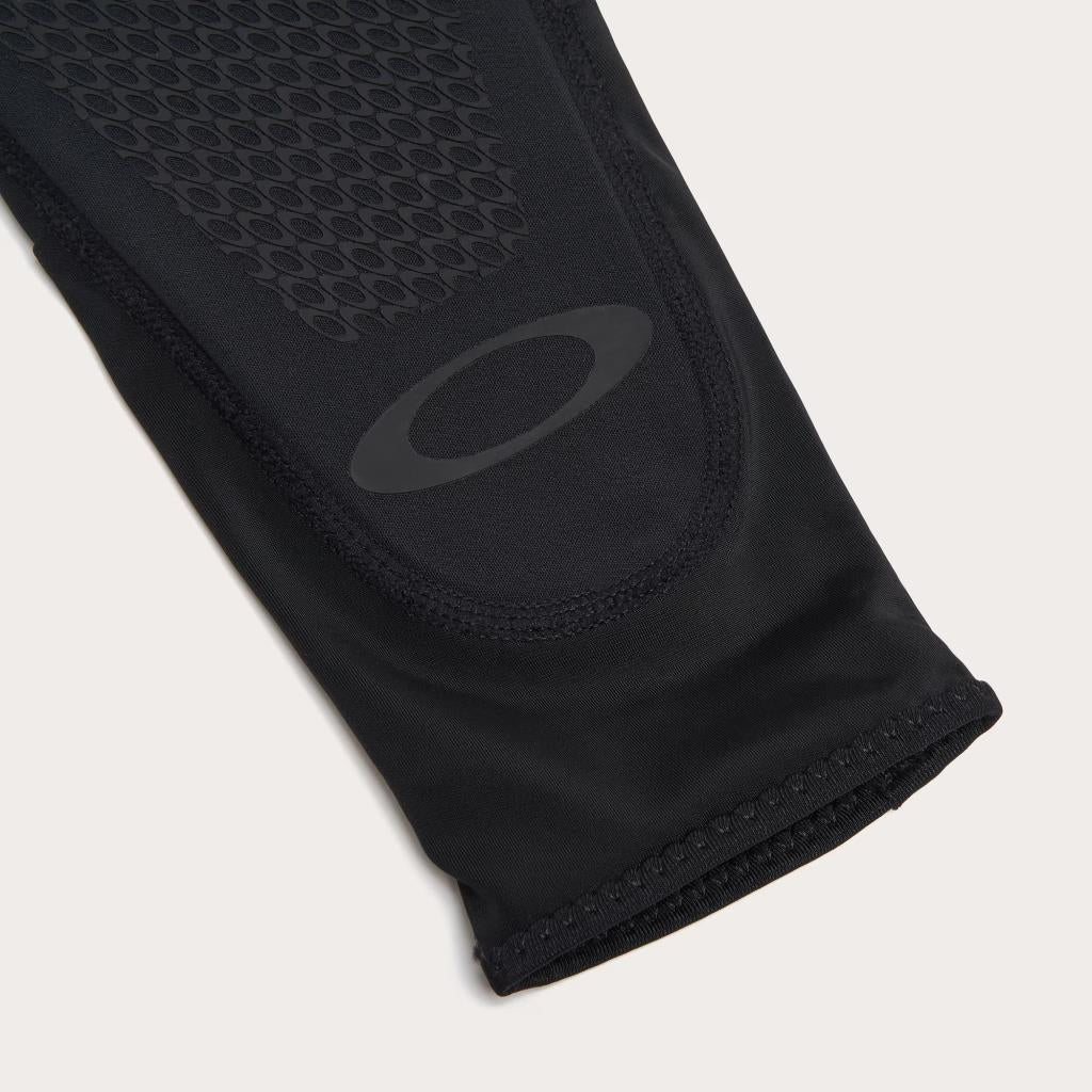 Oakley All Mountain D30 Elbow Guard Protective Elbow Pad Set Large FOS901488 02E Blackout
