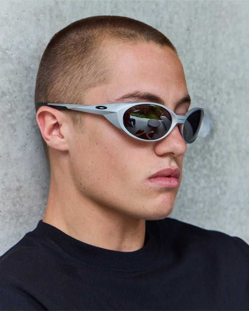 Oakley EyeJacket Redux Polarize Güneş Gözlüğü 943805 Silver Prizm Black Polarized