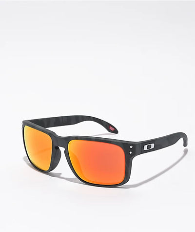 Солнцезащитные очки Oakley Holbrook Matte Black Camo Prizm Ruby