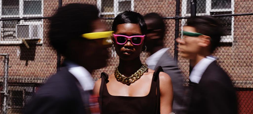 Ray-Ban Wayfarer Puffer A$AP ROCKY Special Edition Sunglasses RB4940 683287 Fuchsia Ultra Black Size 47 