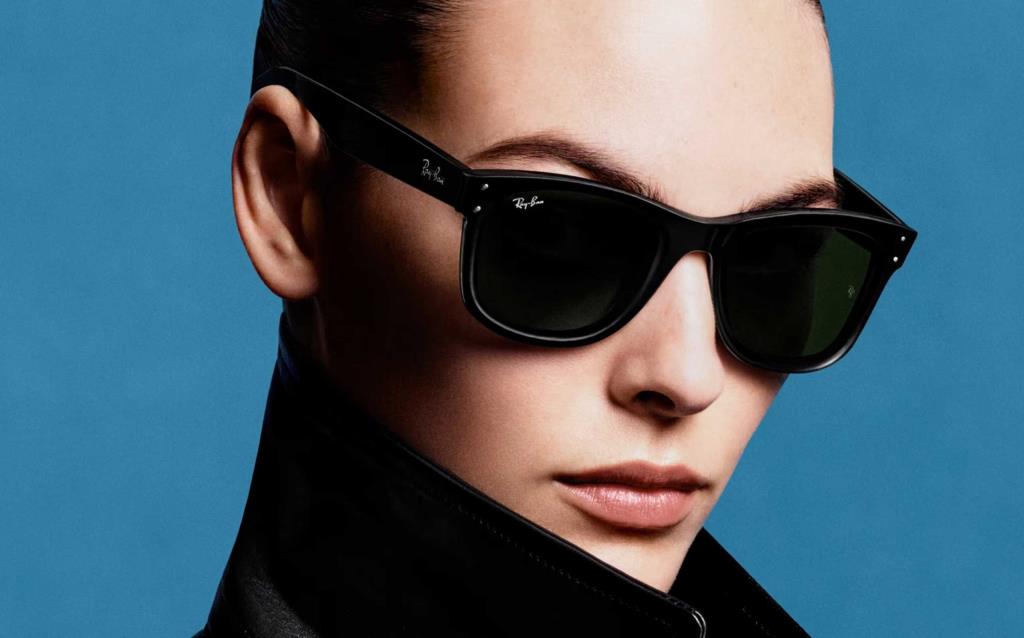 Ray-Ban Wayfarer Reverse Sunglasses RBR0502S 667772 Black Light Blue 50 Size 