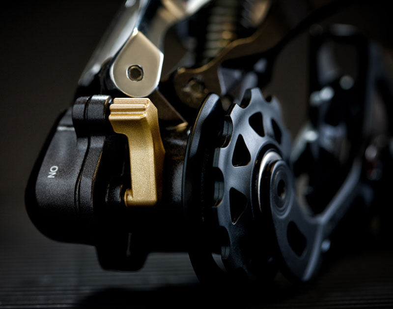 Shimano Saint RD-M820 Kısa Bacak Arka Aktarıcı Shadow+ 10 Vites