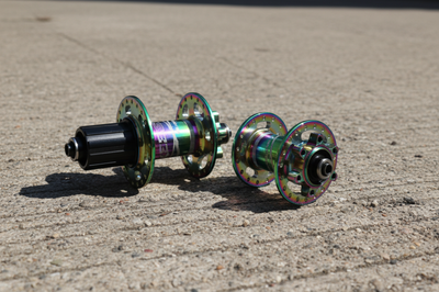 Wake Rainbow Loud Front and Rear Hub Set 32 ​​Holes Oilslick QR 12157