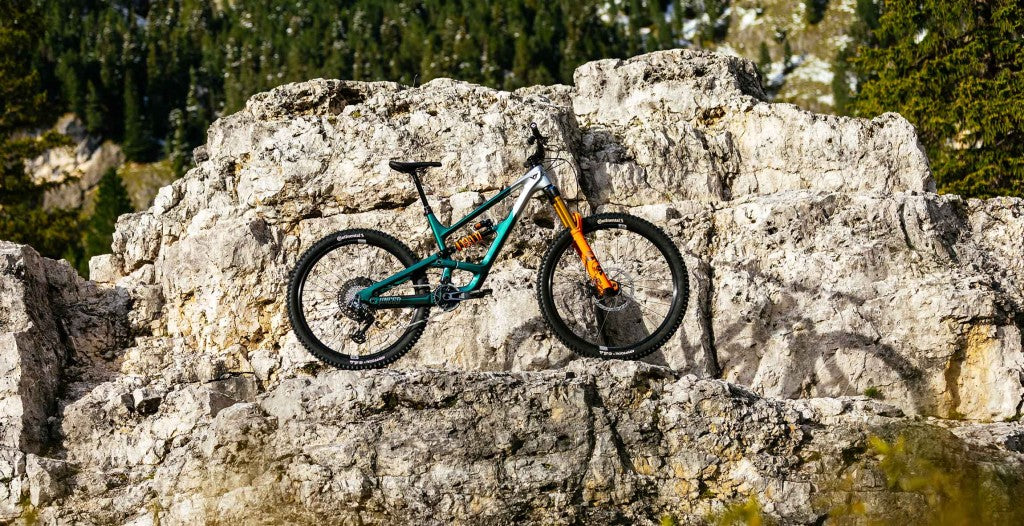 YT Capra 29 CORE 4 CF Karbon Enduro Dağ Bisikleti 2026
