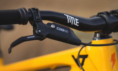 YT Dirtlove CORE 3 AL DirtJump Bisiklet 2026