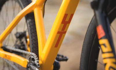 YT Dirtlove CORE 3 AL DirtJump Bisiklet 2026
