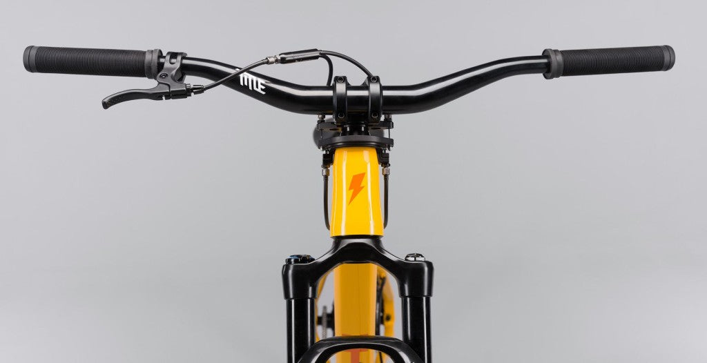 YT Dirtlove CORE 3 AL DirtJump Bisiklet 2026